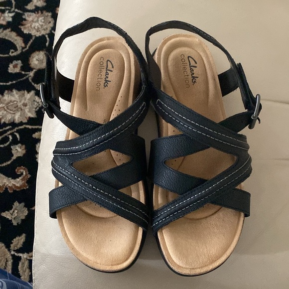 Clark’s Adjustable Leather Ultimate Comfort Sandals Black 9M - Picture 2 of 9